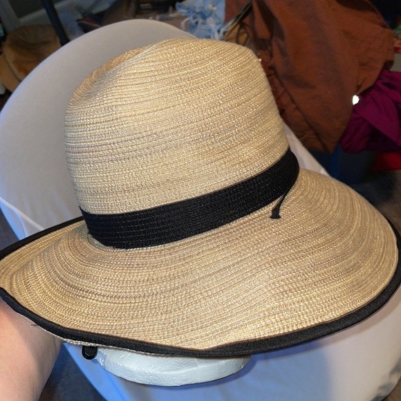 West Marine Wide Brim Hat Fishing Outdoor Chin Strap OS Tan with Black Stripe - Picture 8 of 11